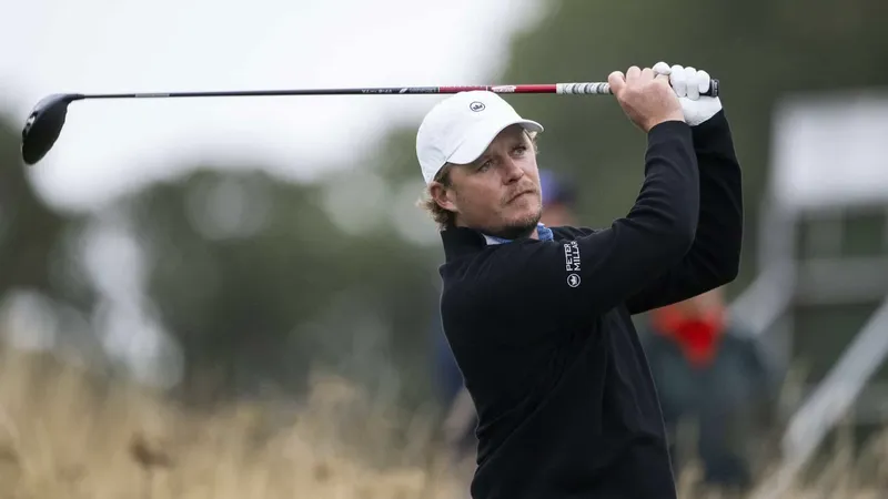Eddie Pepperell slaat af tijdens de Scottish Challenge 2026