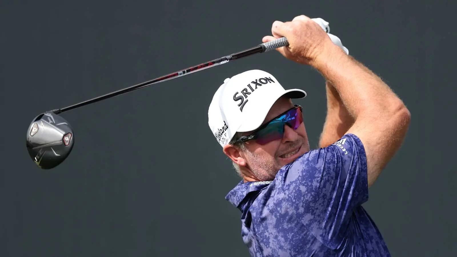 Ryan Fox slaat af tijdens de Hero Dubai Desert Classic 2026