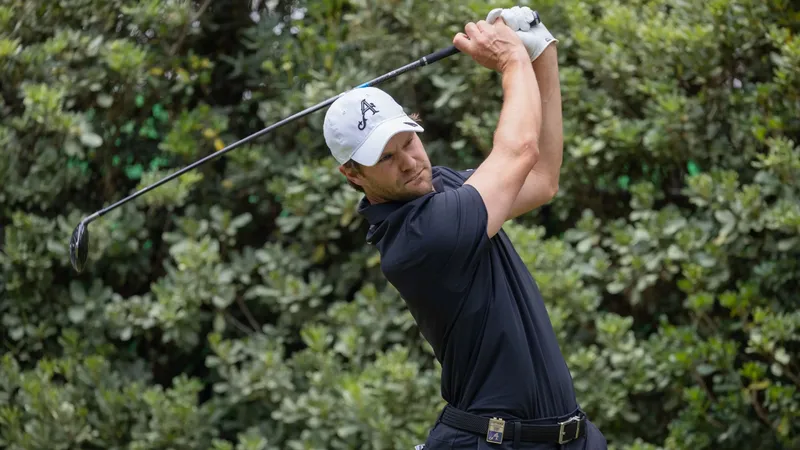 Thomas Detry slaat een afslag tijdens LIV Golf Mexico City 2026