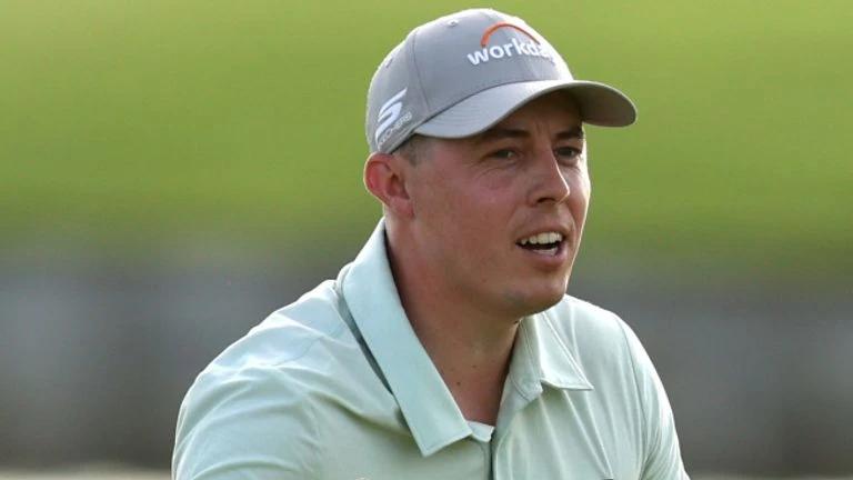 Matt Fitzpatrick viert zijn overwinning bij de Open de France 2026 op Le Golf National