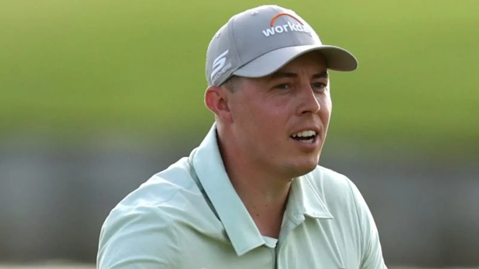 Matt Fitzpatrick viert zijn overwinning bij de Open de France 2026 op Le Golf National