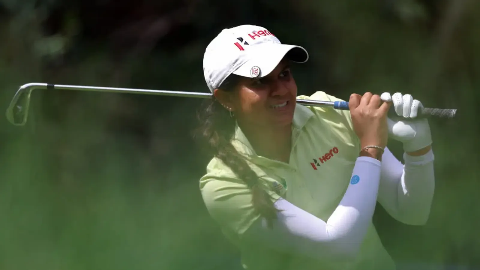 Pranavi Urs tijdens een golftoernooi