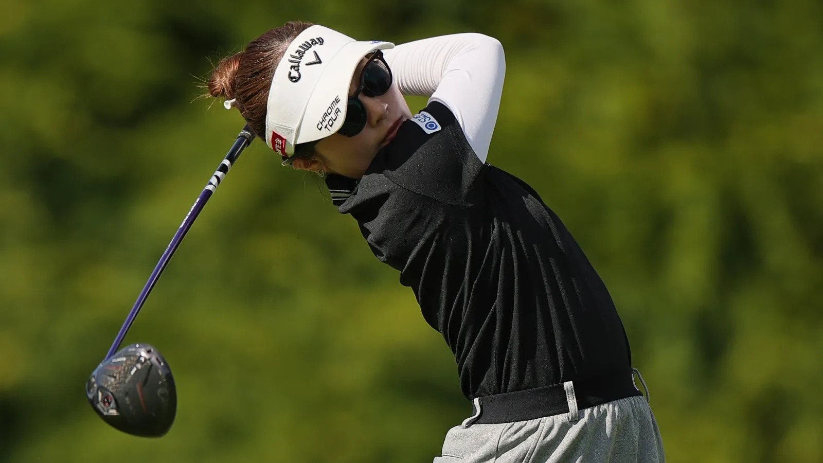 Yuna Nishimura slaat af tijdens de eerste ronde van de Walmart NW Arkansas Championship 2026 op Pinnacle Country Club.