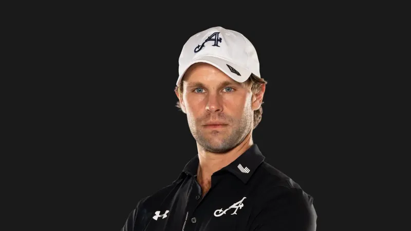 Thomas Detry, Belgisch golfer bij 4Aces GC