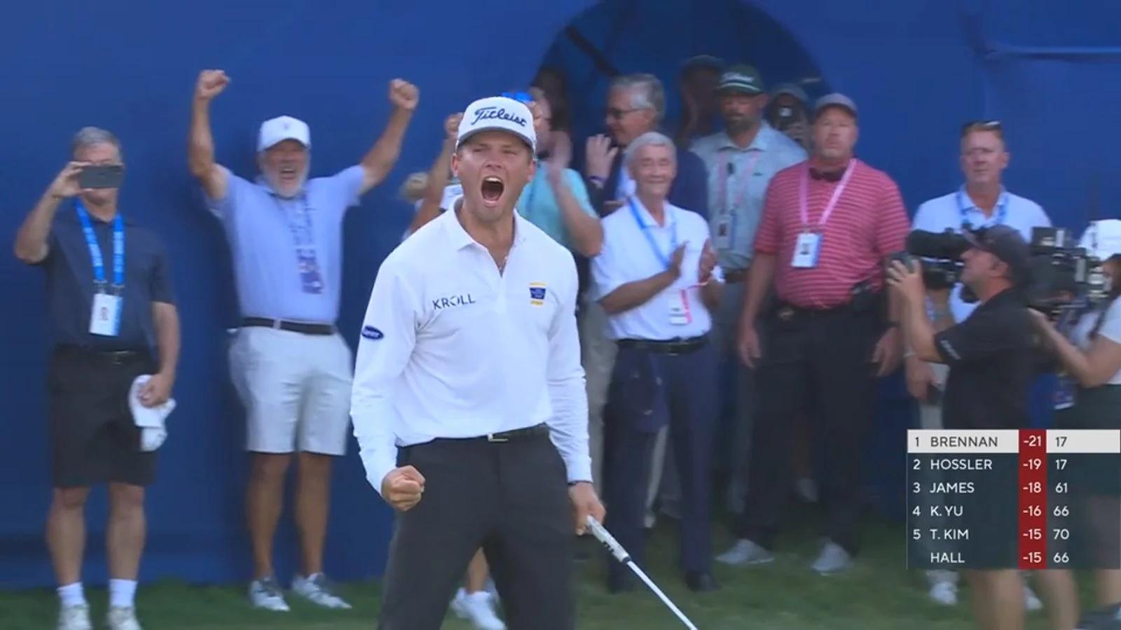 Michael Brennan viert zijn winnende putt bij de Wyndham Championship 2026