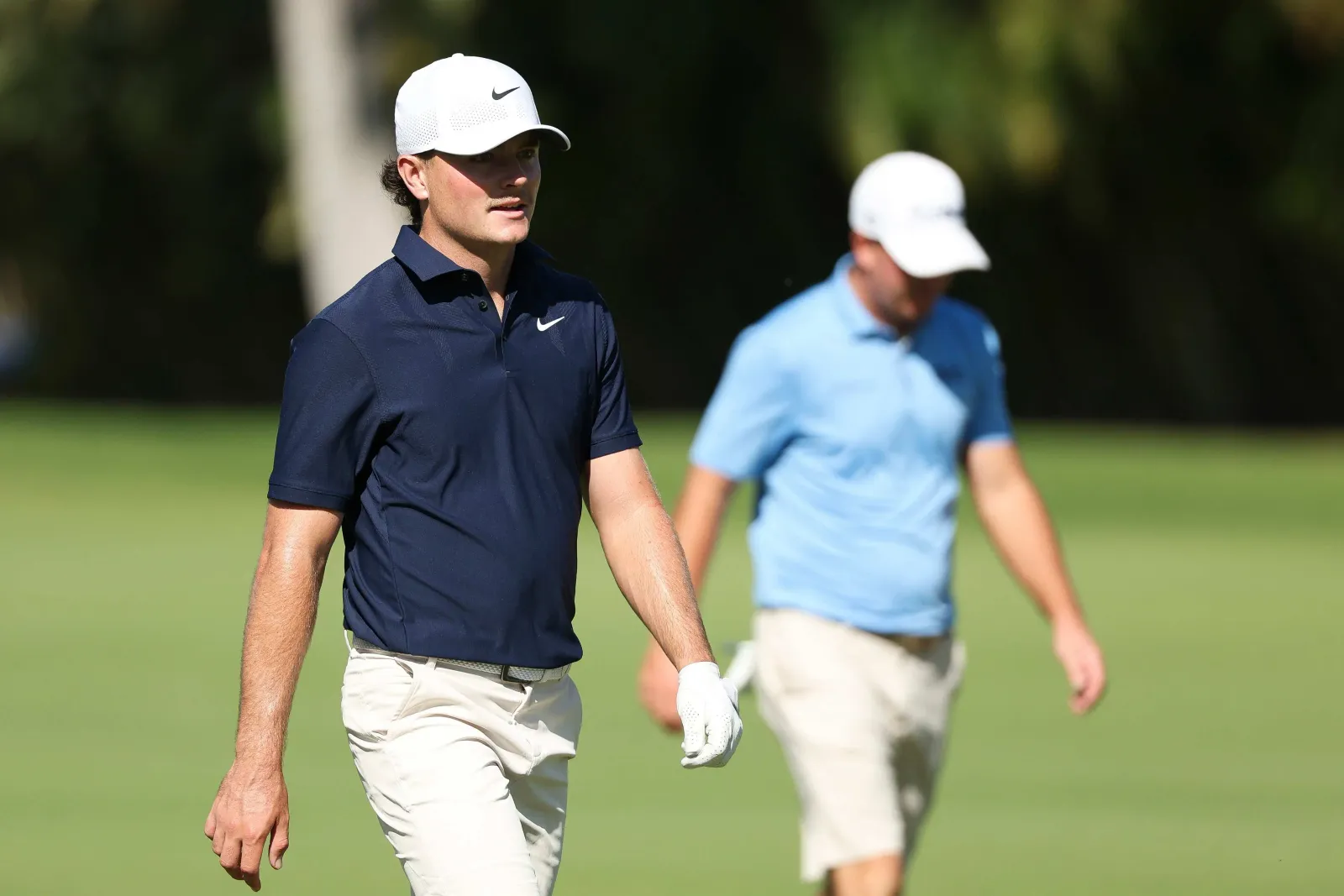 Luke Clanton loopt over de green tijdens de Cognizant Classic in 2026