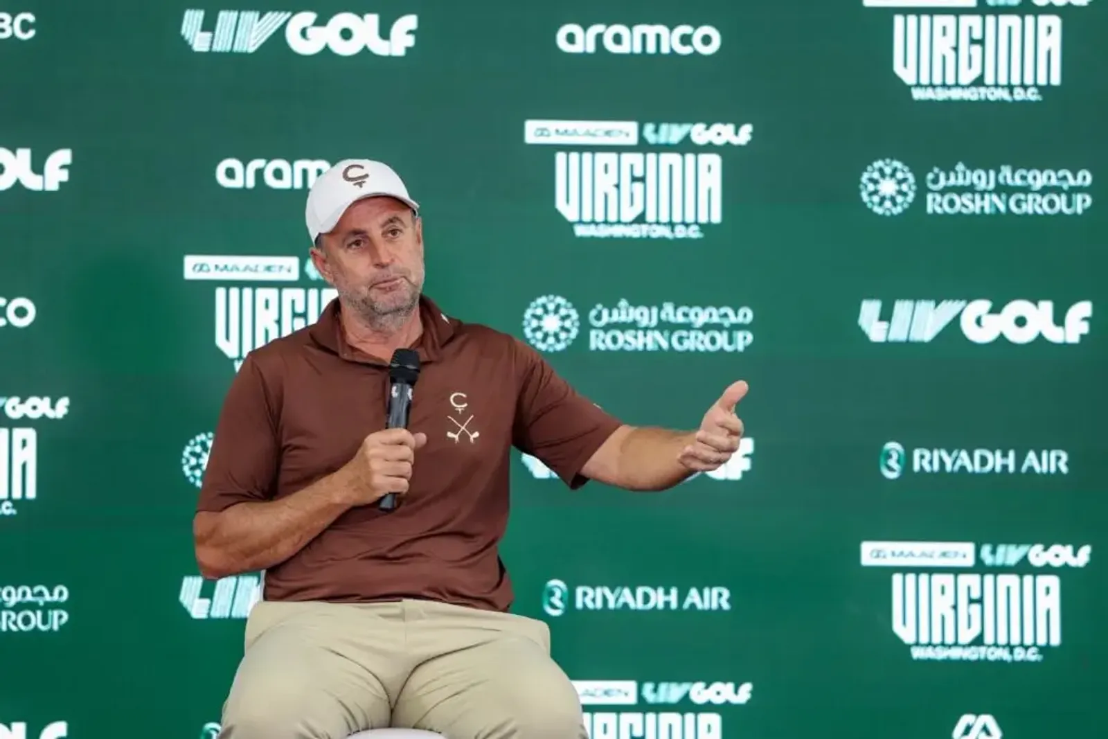 Richard Bland van Cleeks Golf Club spreekt met de media na dag twee van LIV Golf Virginia