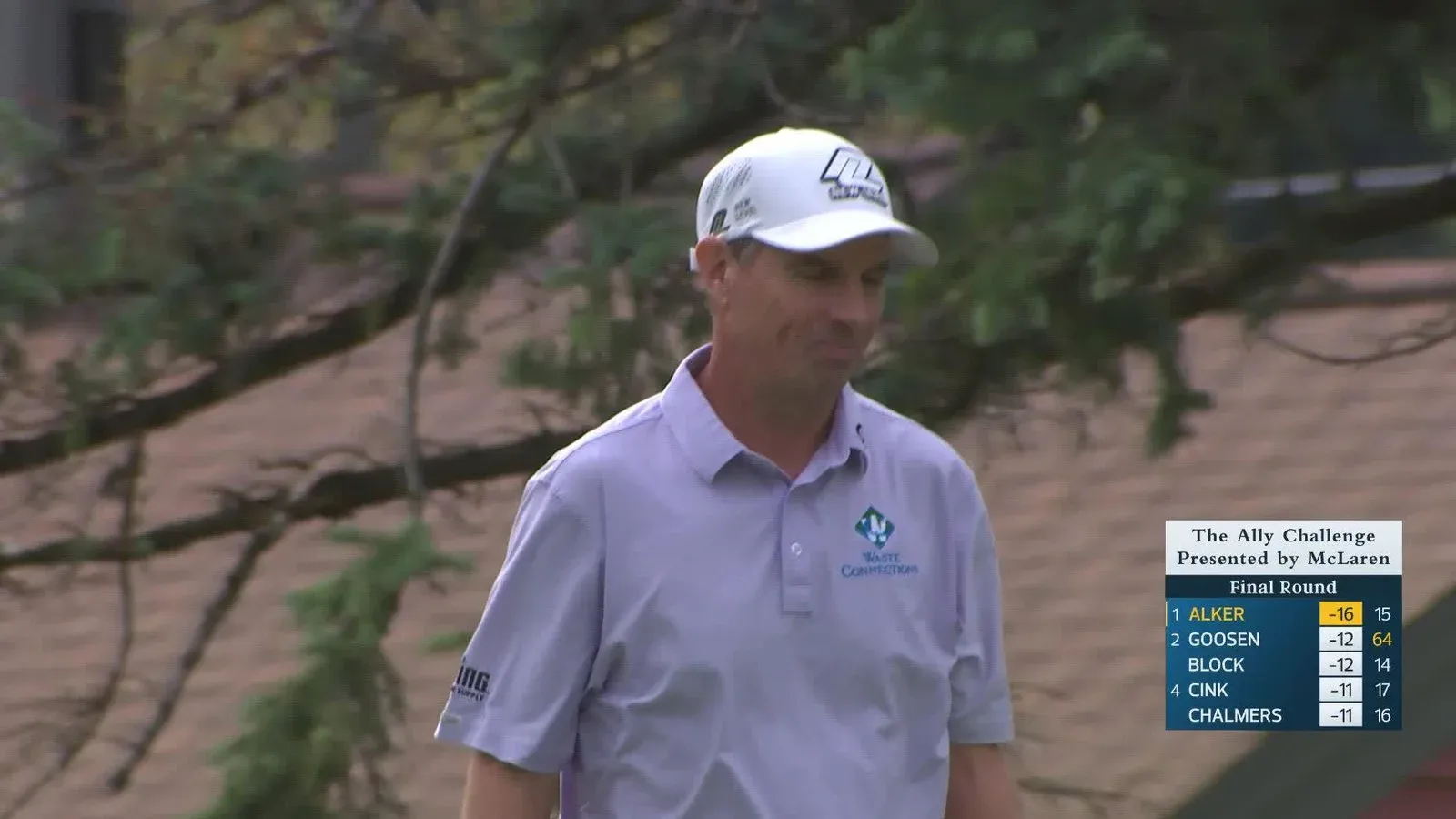 Steven Alker maakt een birdie op hole 15 tijdens de slotronde van de Ally Challenge 2026