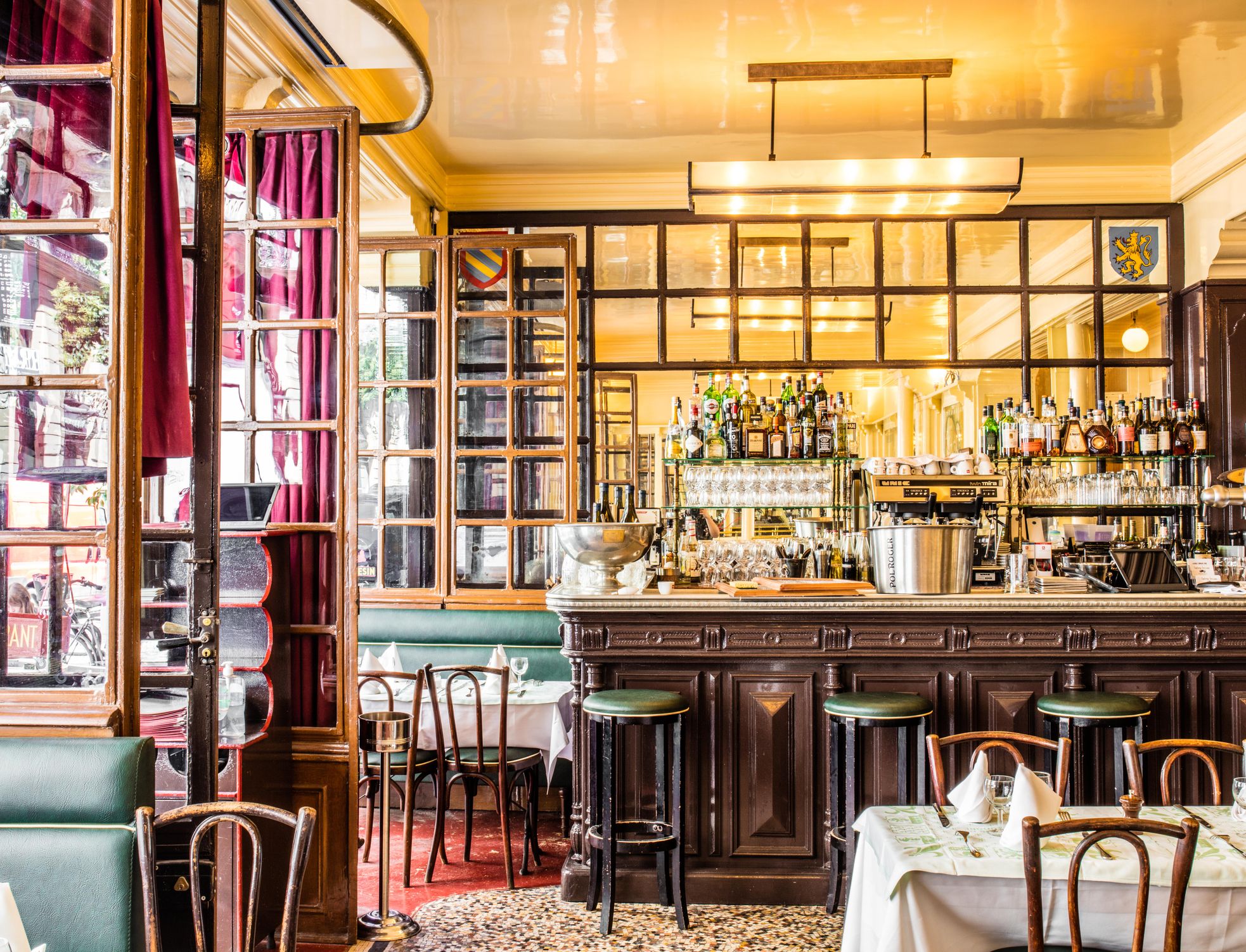 restaurant_aux_crus_de_bourgogne_paris_salle_interieur