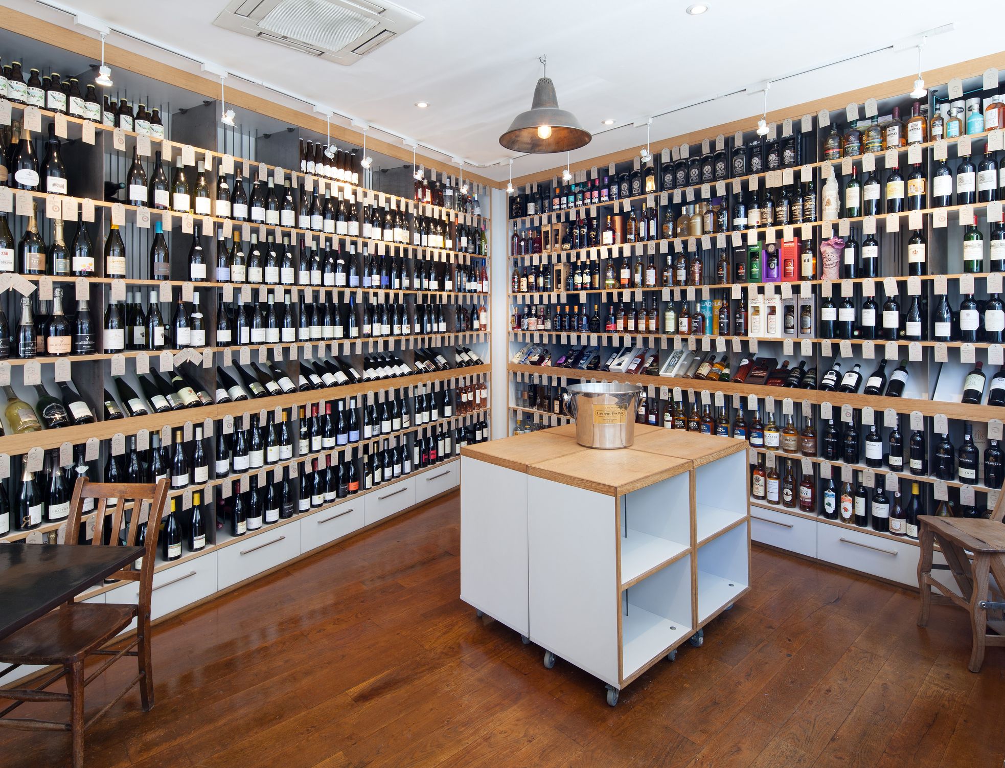 cave_a_vin_lebeniste_du_vin_paris_bouteilles_vin