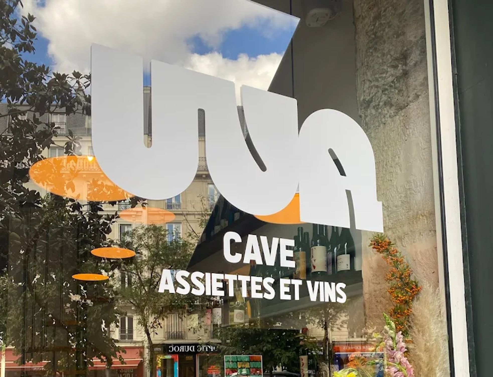 bar_a_vins_naturels_uva_paris_devanture