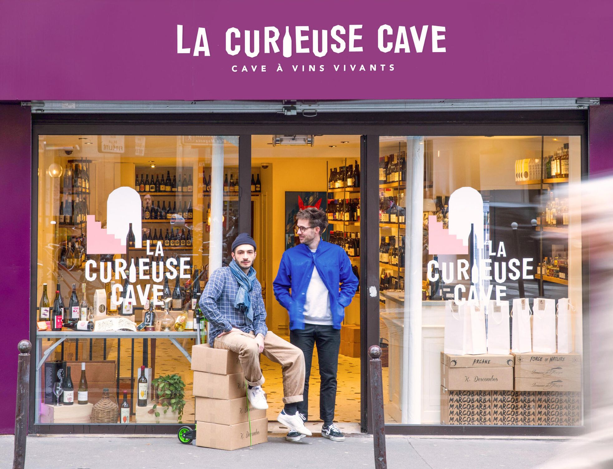 cave_vin_vivant_la_curieuse_cave_paris_devanture
