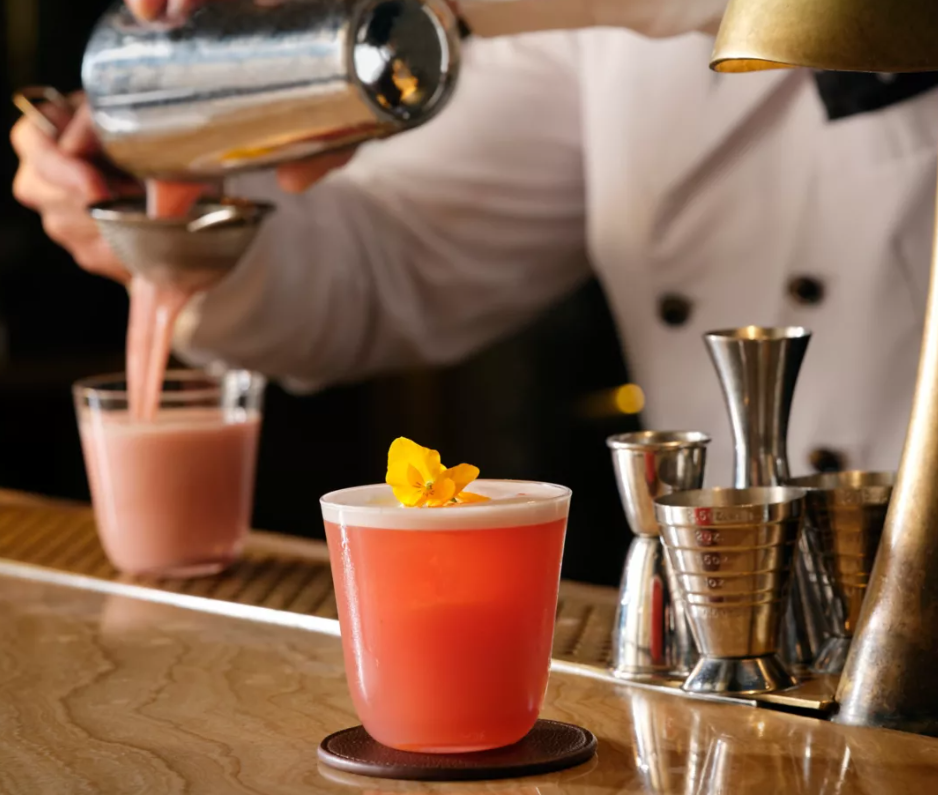 bar_cocktails_les_ambassadeurs_rosewood_hotel_de_crillon