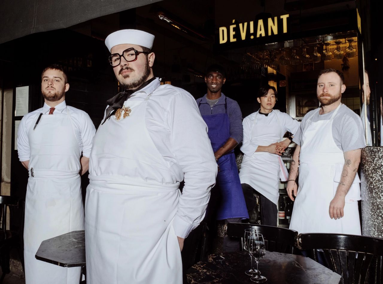 bar_a_vins_deviant_paris_equipe