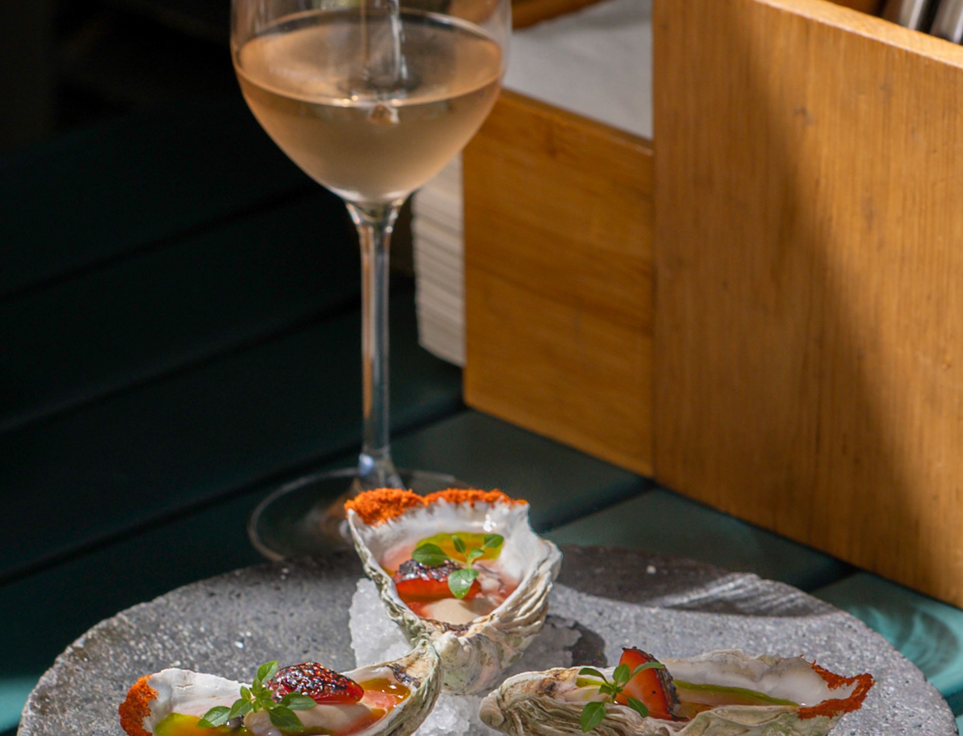 bar_a_vin_frenchie_paris_plat