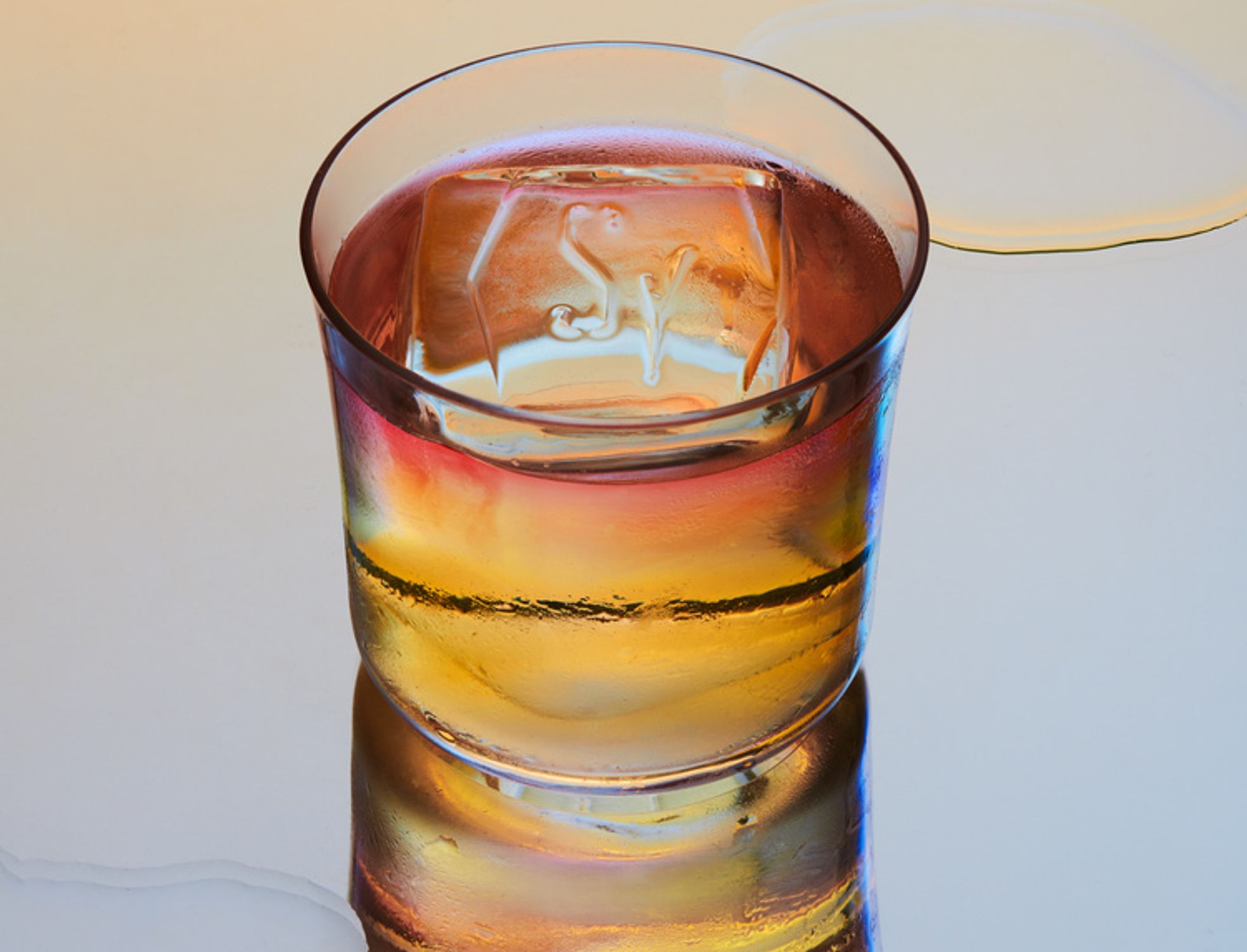 bar_cocktails_le_syndicat_paris_verre