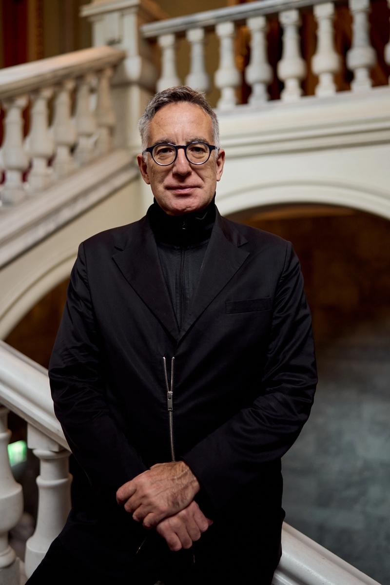 Ivan Medenica: Professor at the Faculty of Dramatic Arts in Belgrade and Vice President of the International Association of Theatre Critics.