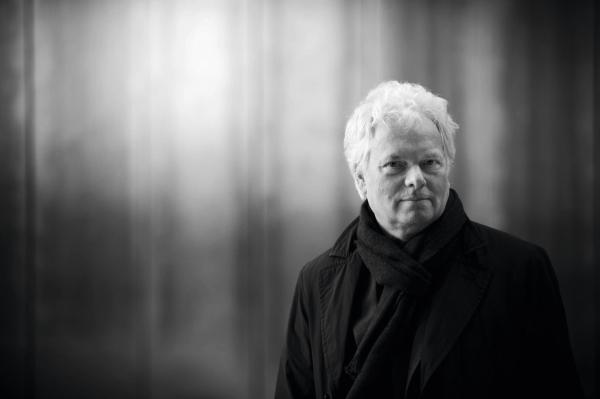 Heiner Goebbels looking at the camera