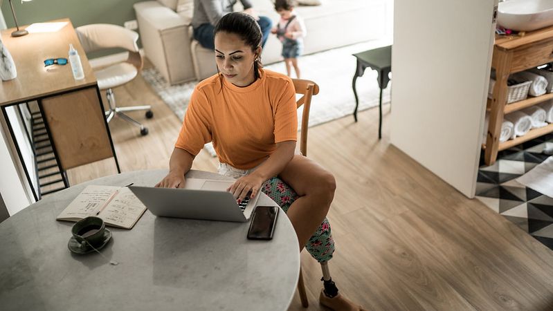 What Can You Expect From the Hybrid Working Model?