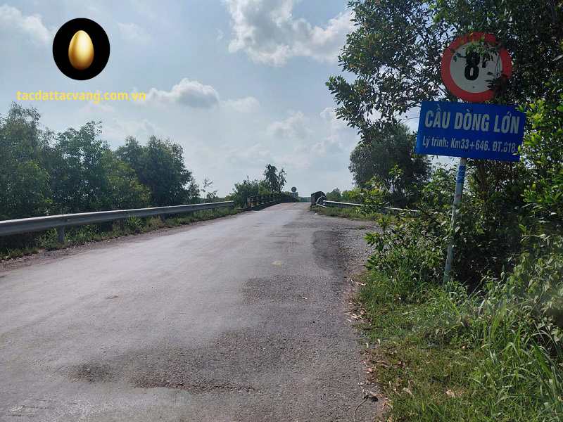 Cầu Dòng Lớn trên đường tỉnh 818