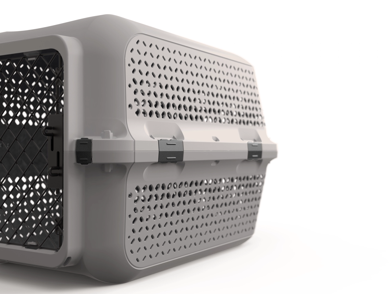 Side view of the Ventura carrier with locking hooks and ventilation pattern