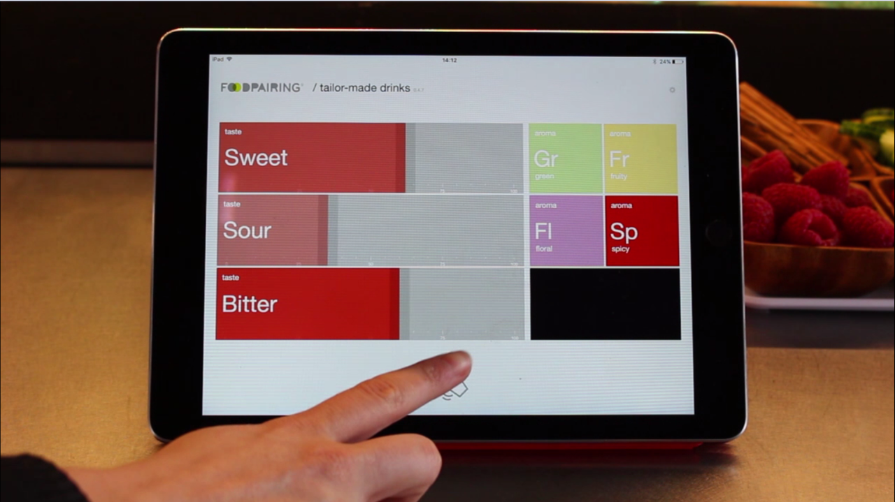 Tablet app to compose a drink by taste and aroma