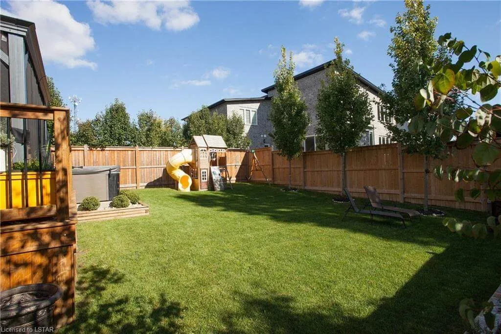 1243 Eagletrace Drive London image 5