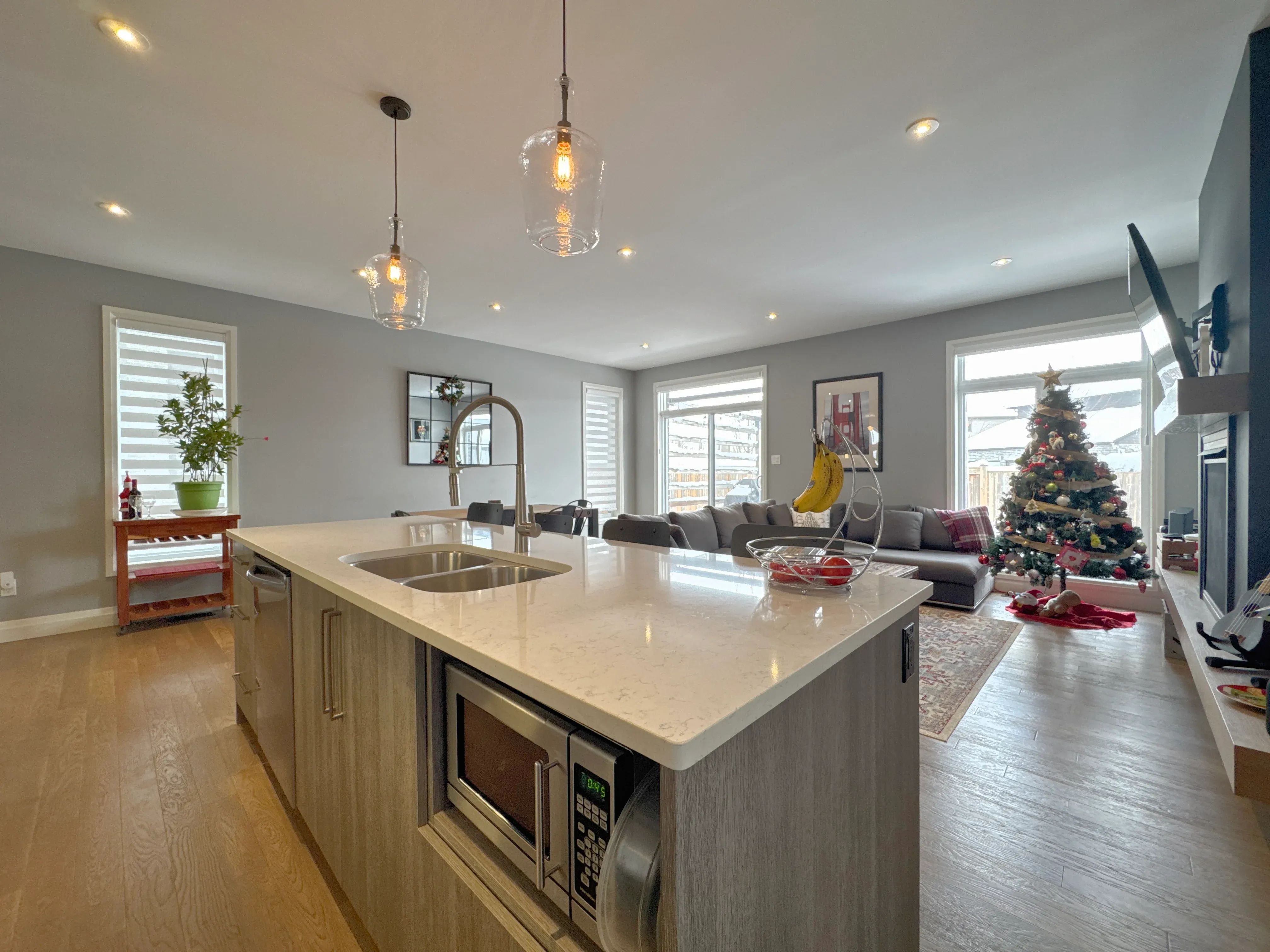 606 Freeport St London image 4
