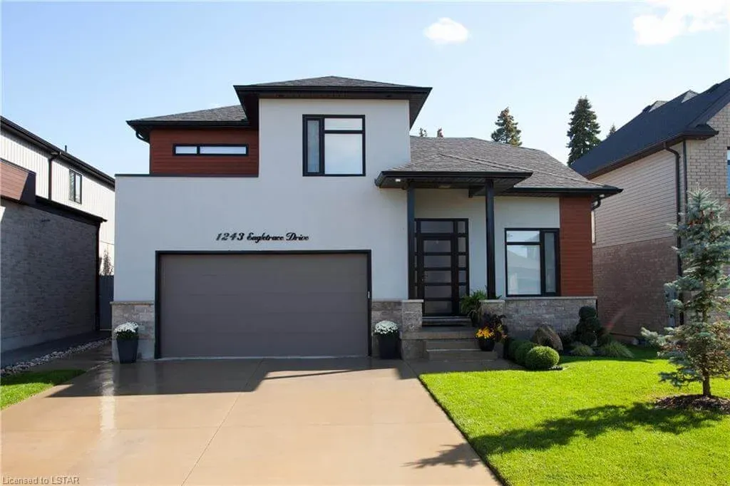 1243 Eagletrace Drive London image