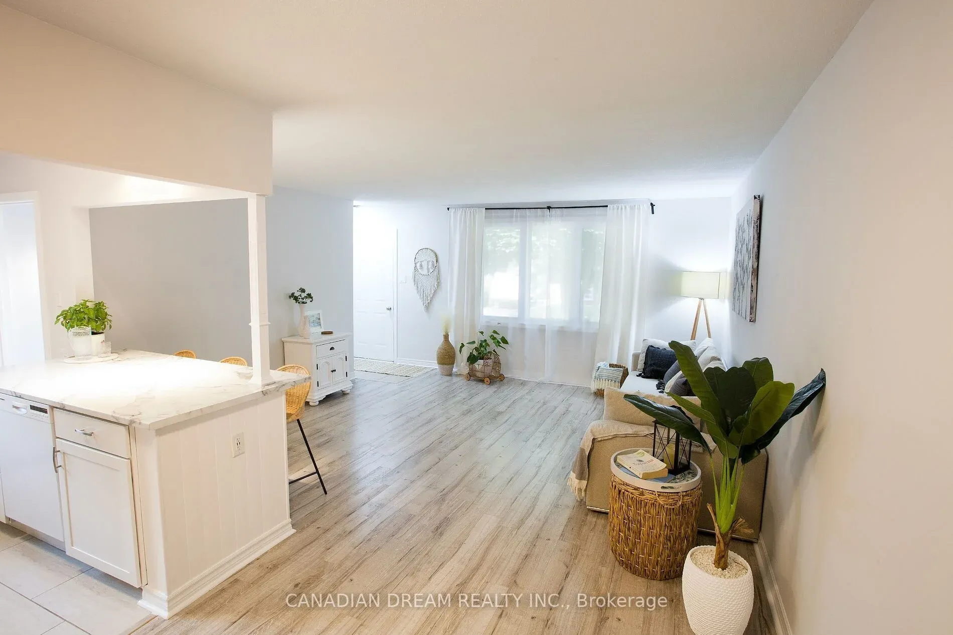 348 Baseline Road West London image 2