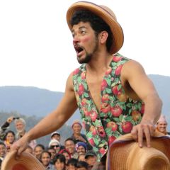 Circus On the Edge: Performing in Refugee Camps & Conflict Zones — with Naomi Shafer and Paúl Gomex | Tinworks