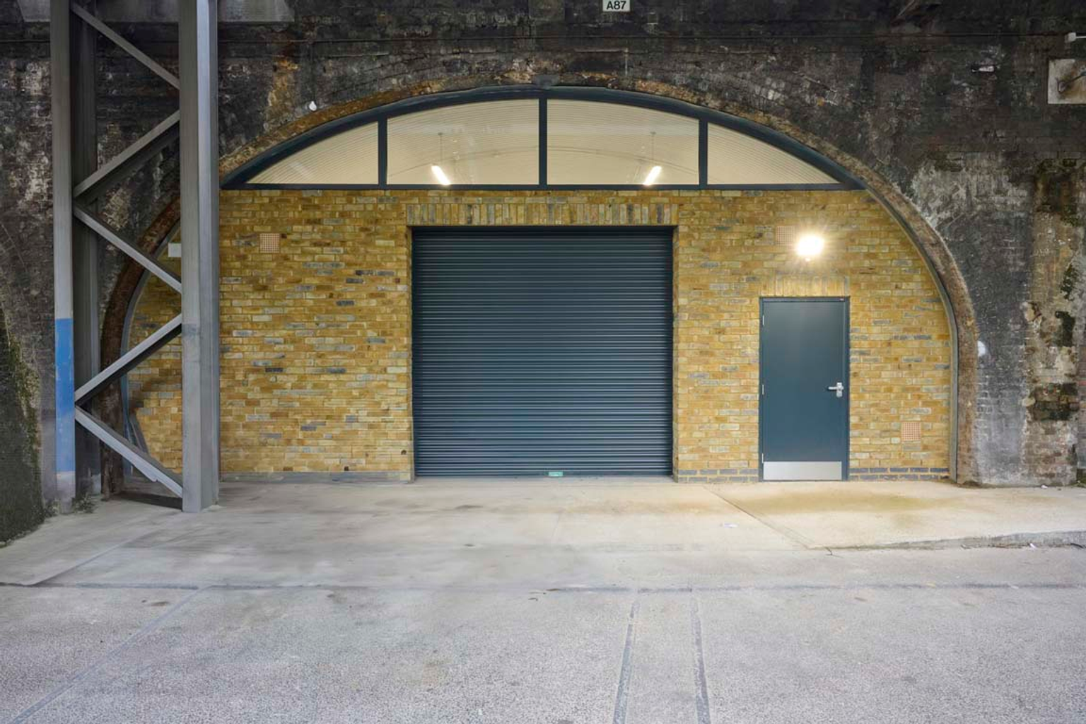 The front of an arch.