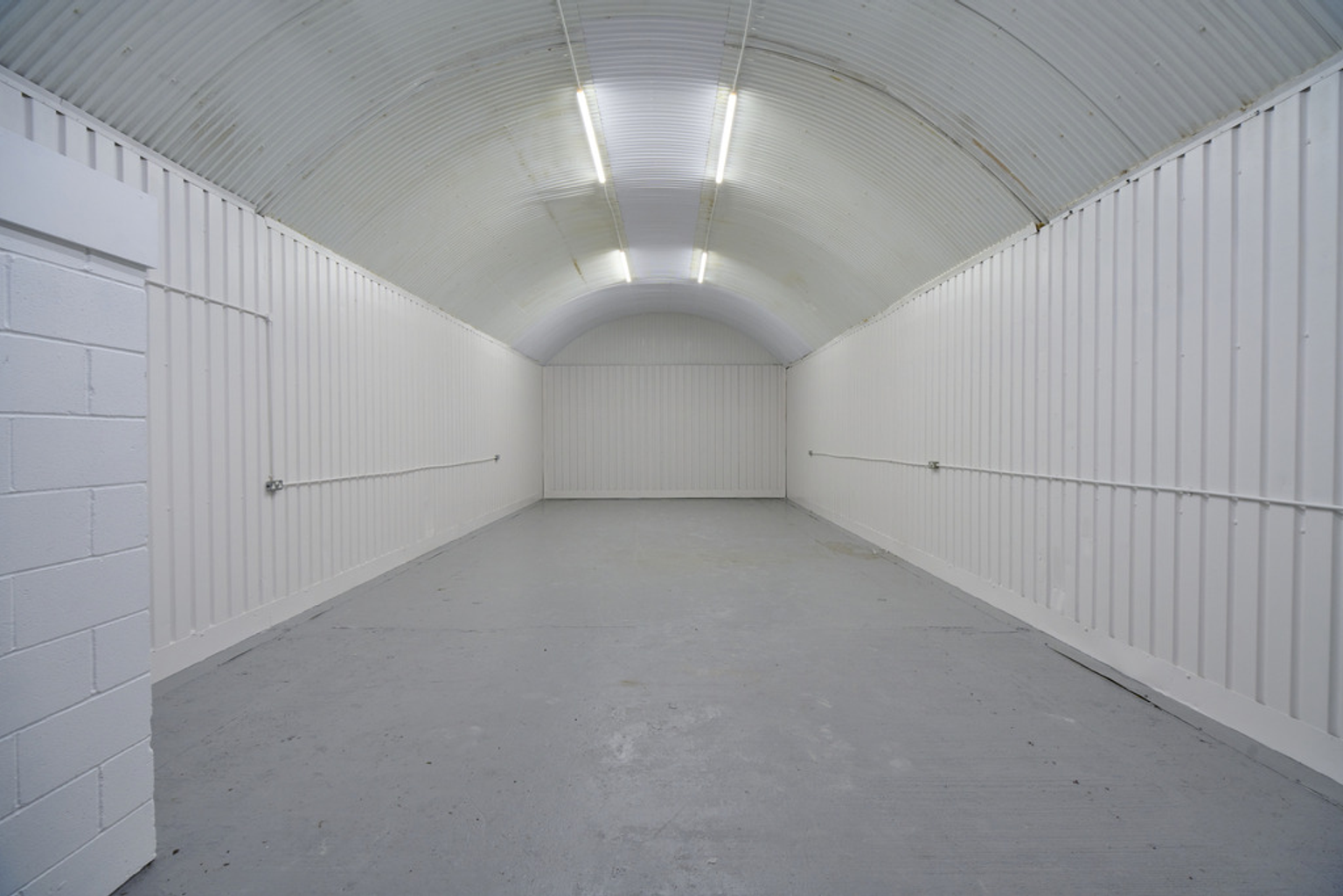 An empty arch with lining