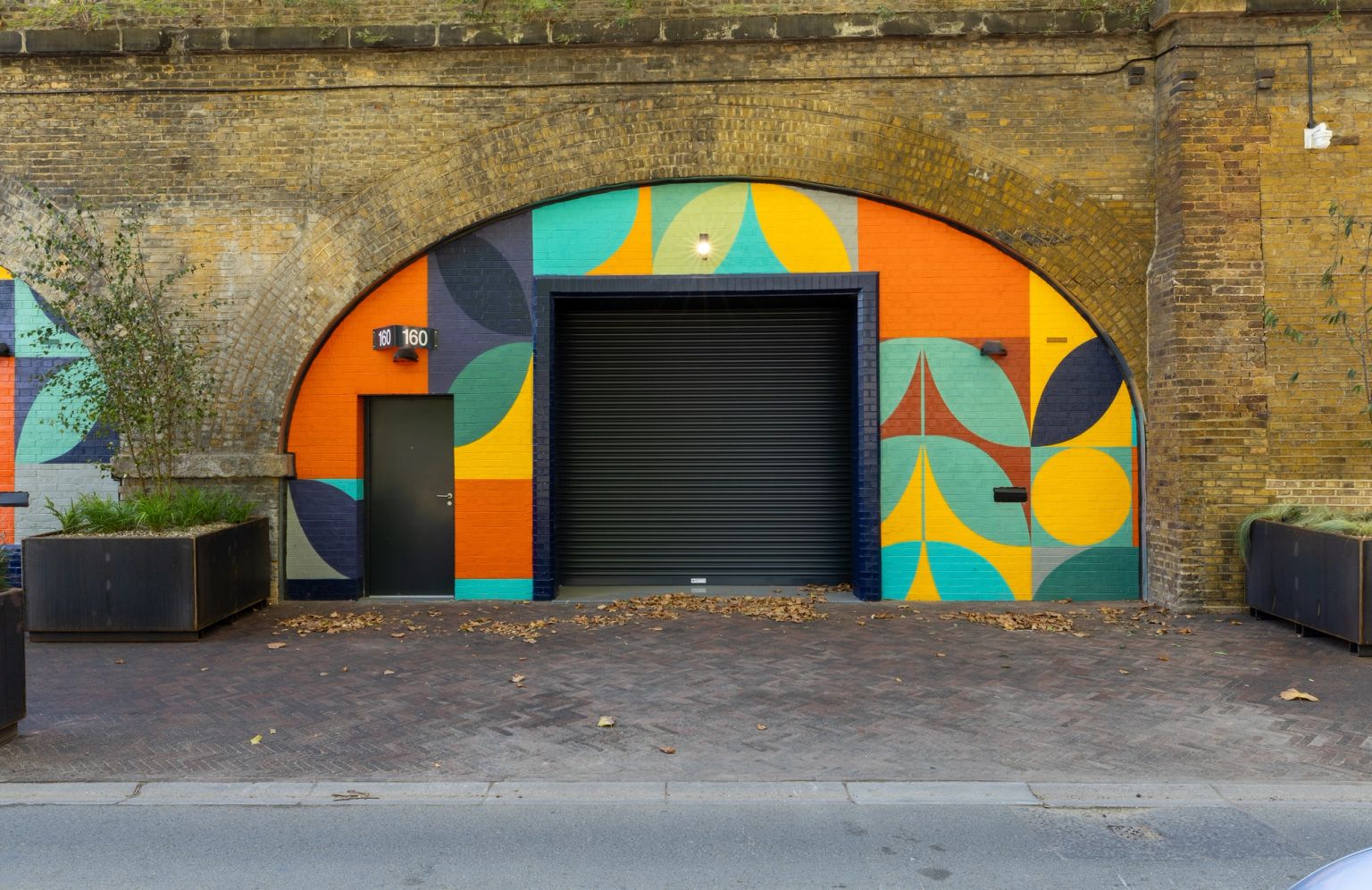 The front of an arch.