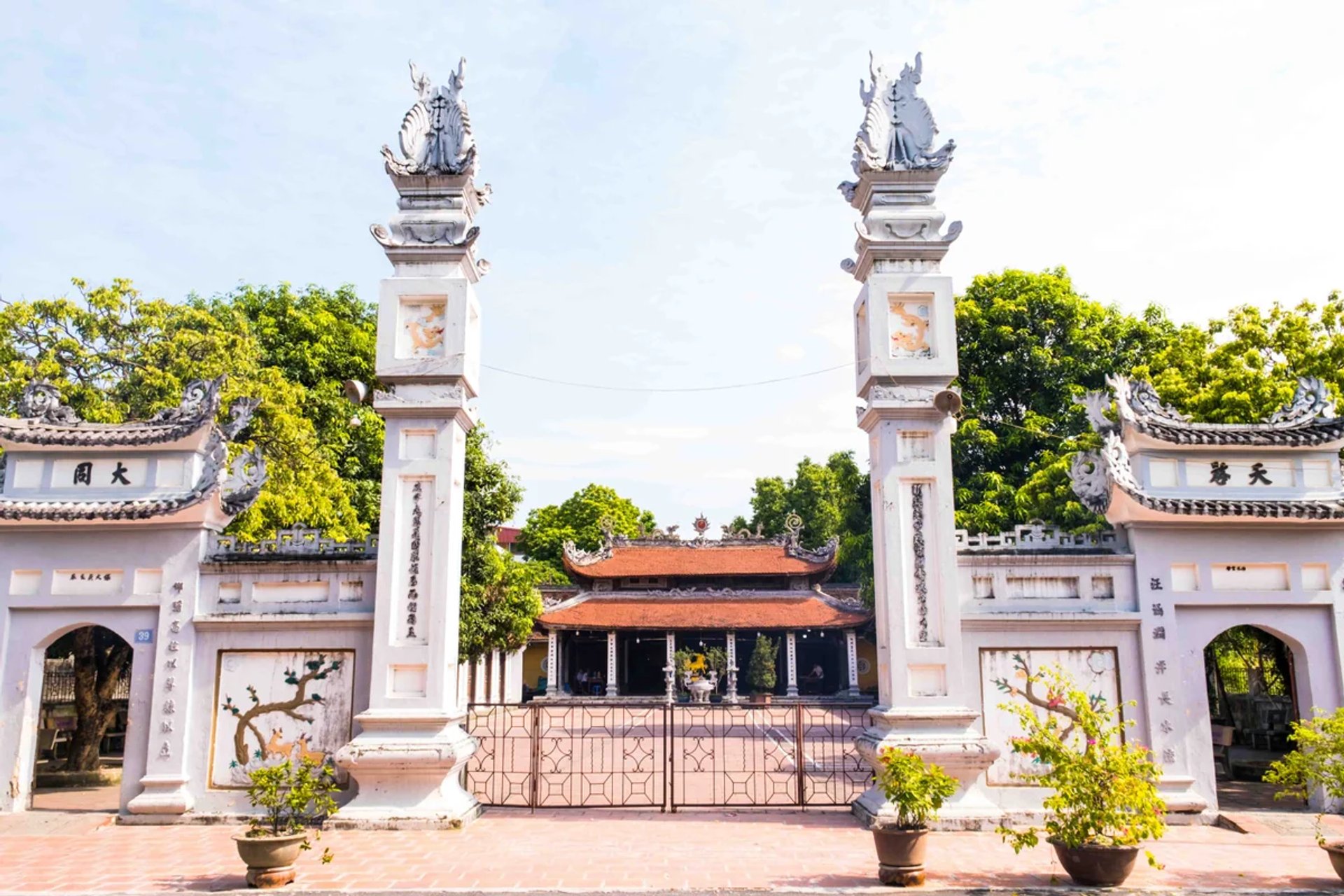 Cổng Nghi môn Đình Đại Mỗ