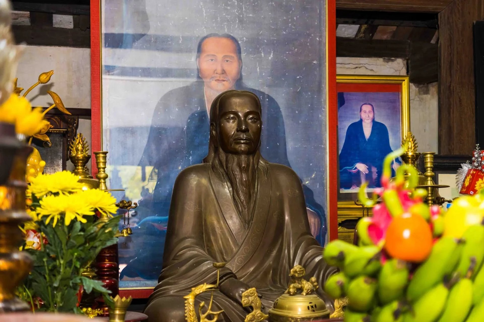 Tượng đồng Hoàng giáp Nguyễn Quý Ân