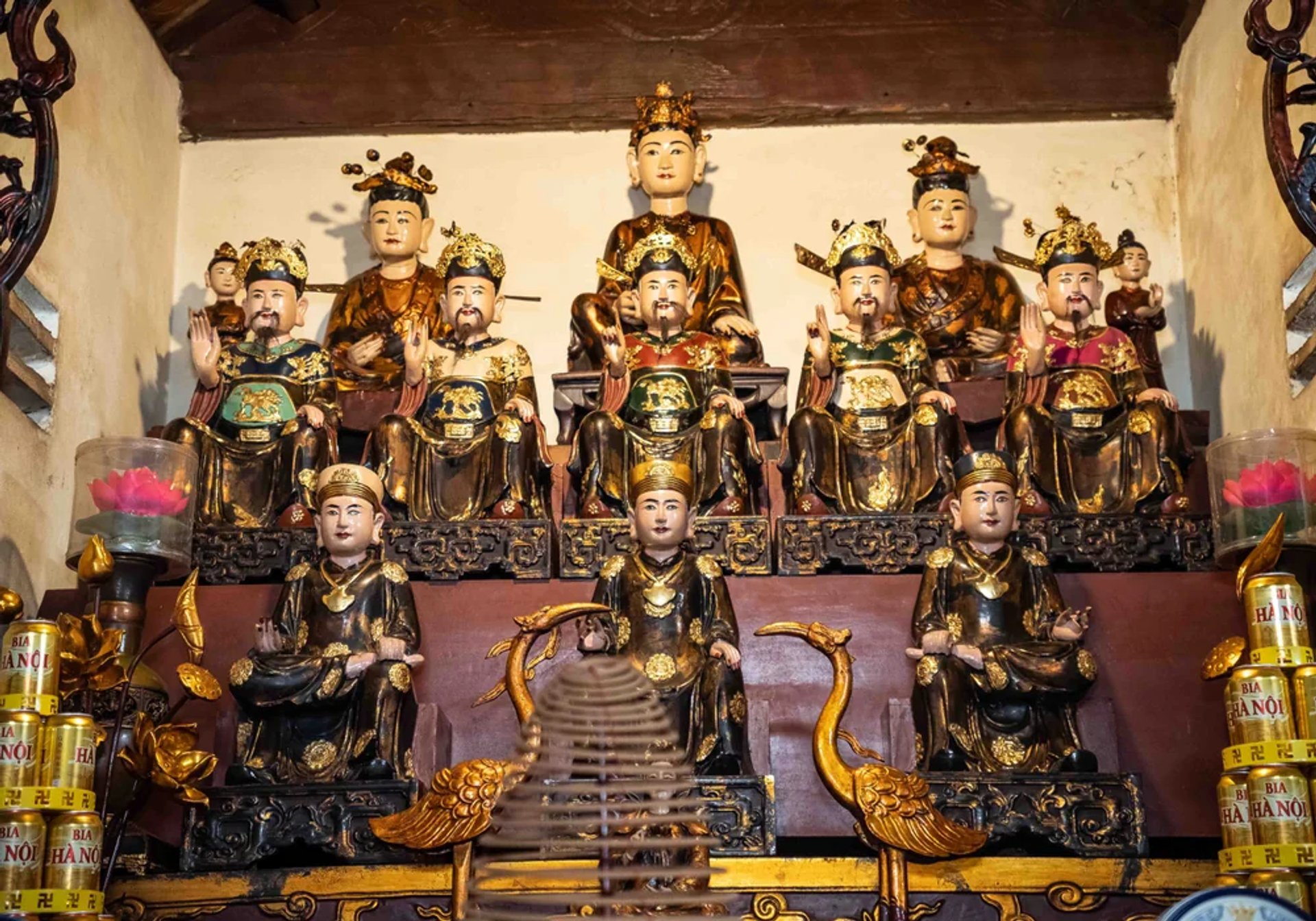 Không gian Điện Mẫu phụng thờ Tam tòa Thánh Mẫu