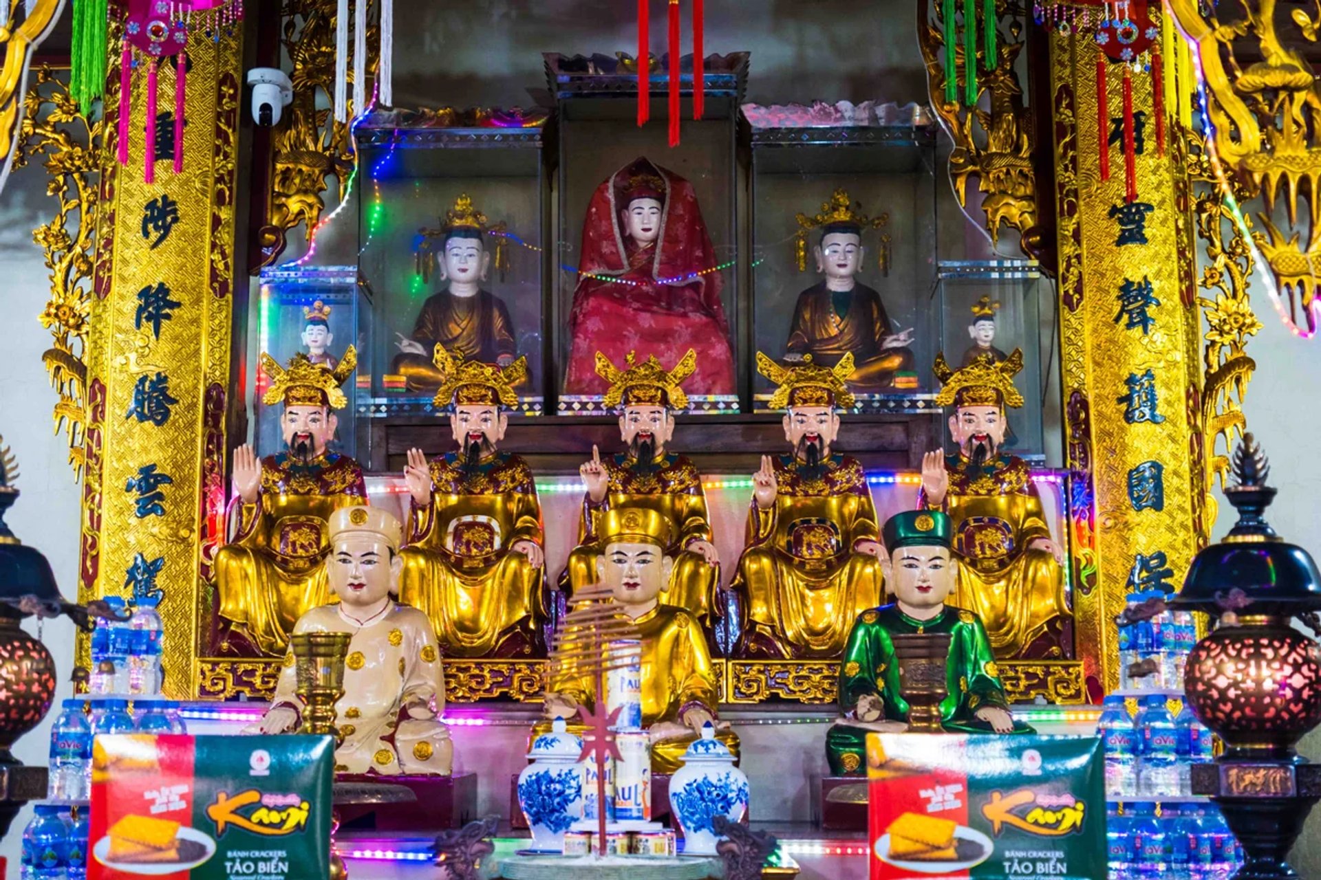 Không gian tín ngưỡng Tam tòa Thánh Mẫu và phối thờ Phật giáo tại Chùa Giao Quang