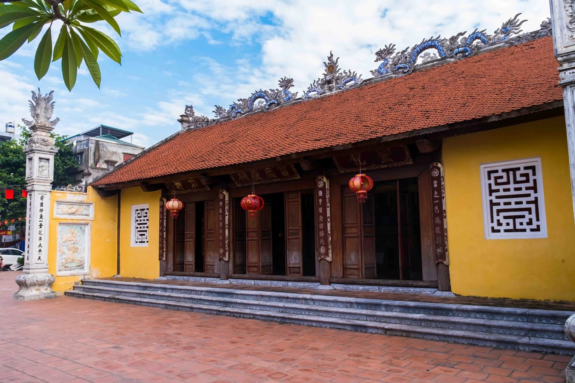 Toàn cảnh Đình Phú Thứ tại phường Tây Mỗ