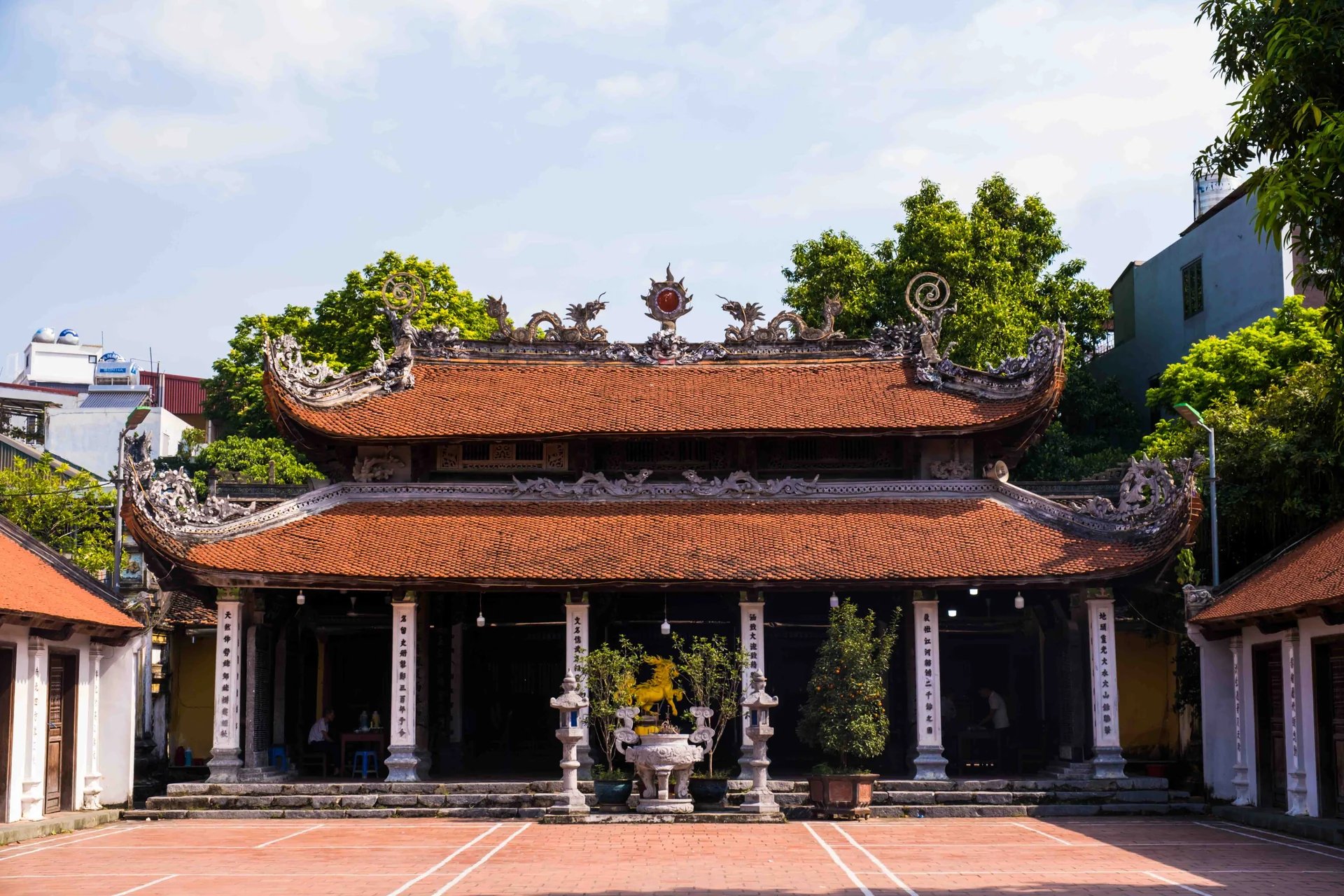 Toàn cảnh Tòa Đại đình 2 tầng 8 mái Đình Đại Mỗ