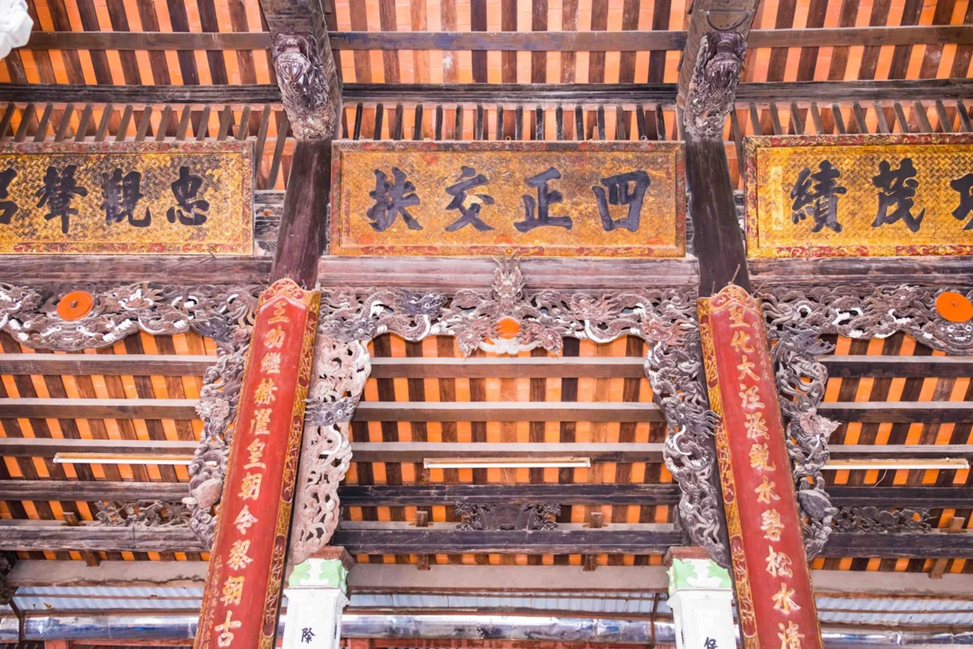 Chính điện trang nghiêm Đình Đại Mỗ
