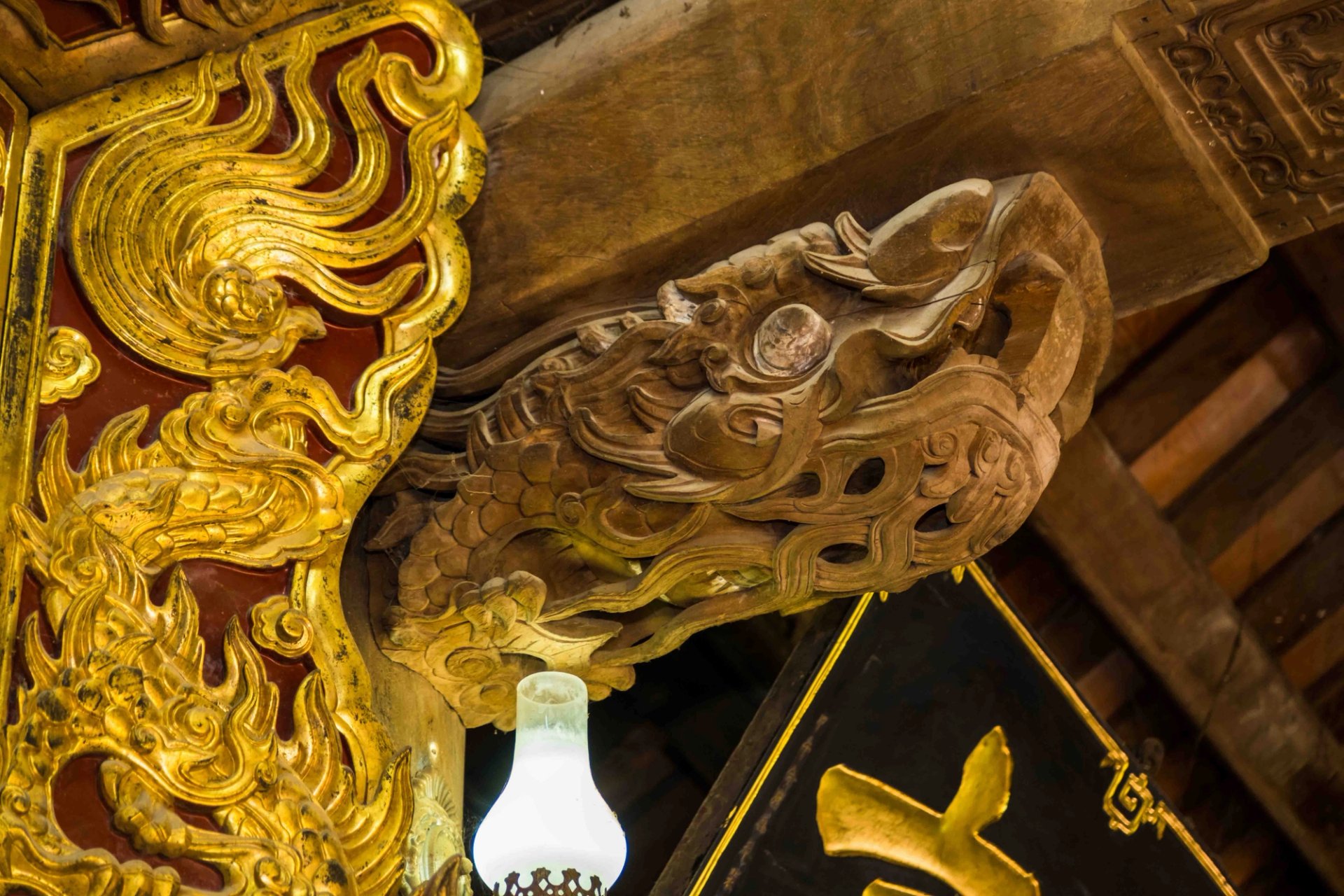 Kết cấu vì kèo gỗ lim thượng chồng rường giá chiêng