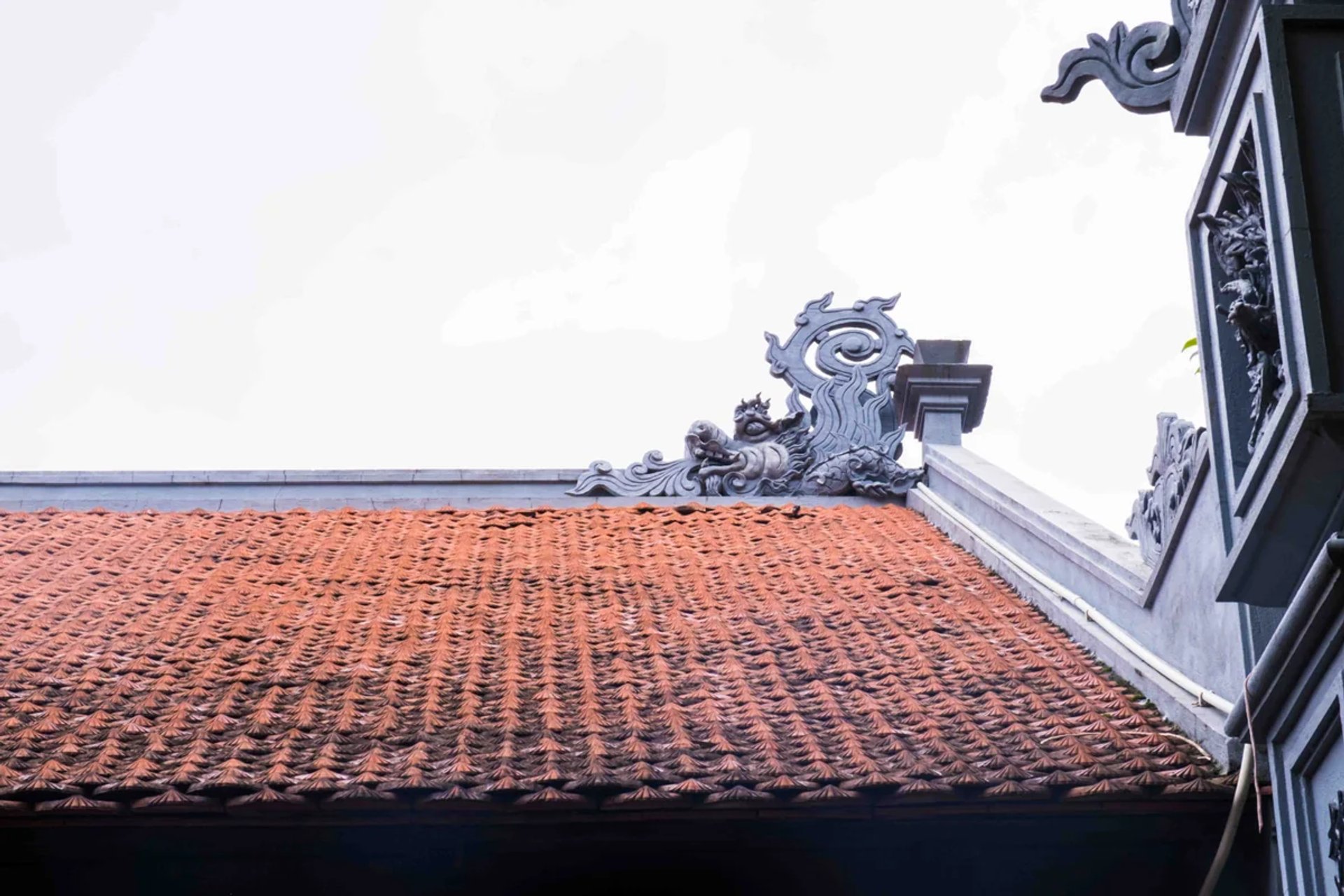 Kiến trúc Thượng điện bốn mái cong kiểu chùa dọc hiếm thấy
