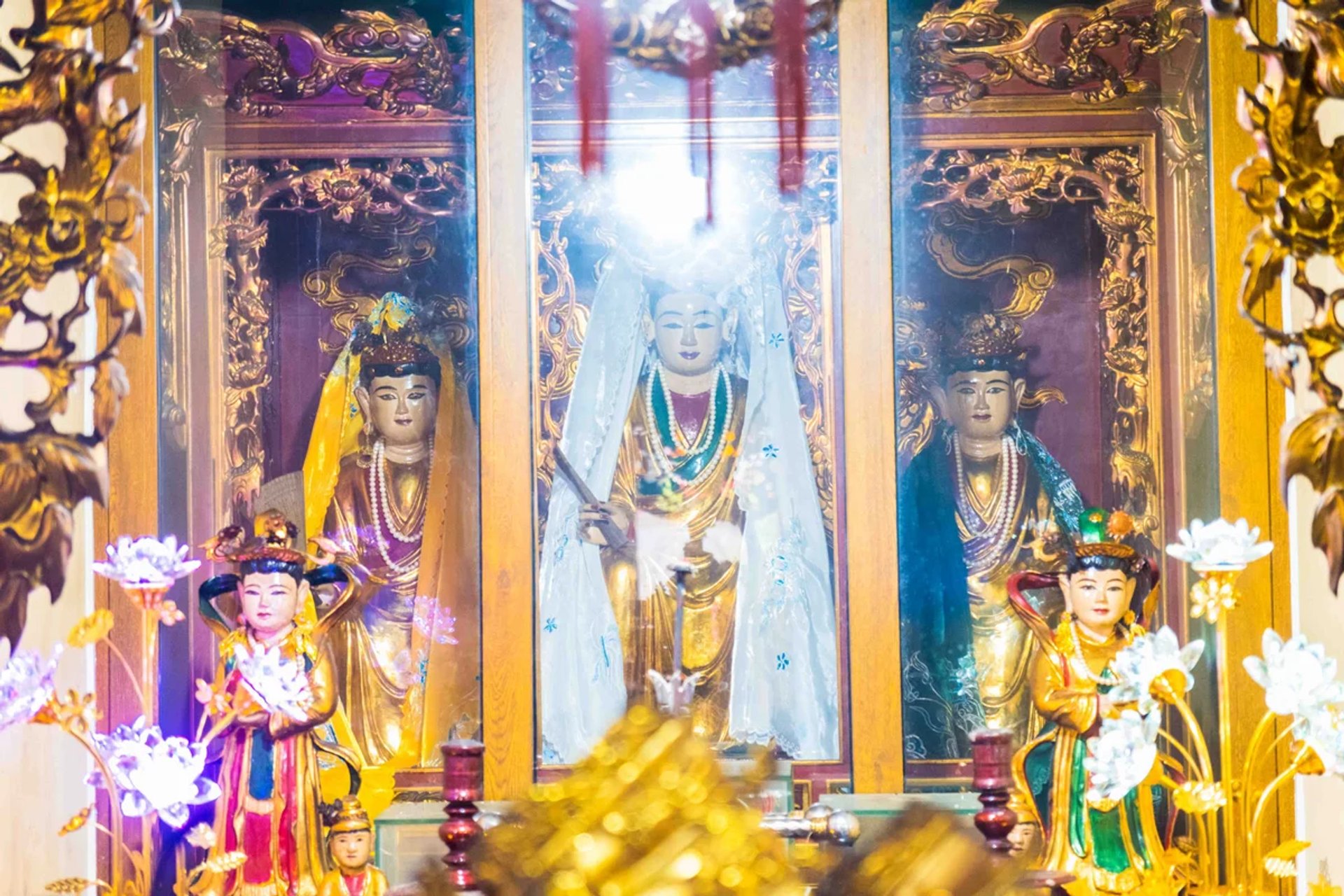 Không gian thực hành tín ngưỡng thờ Mẫu tôn nghiêm