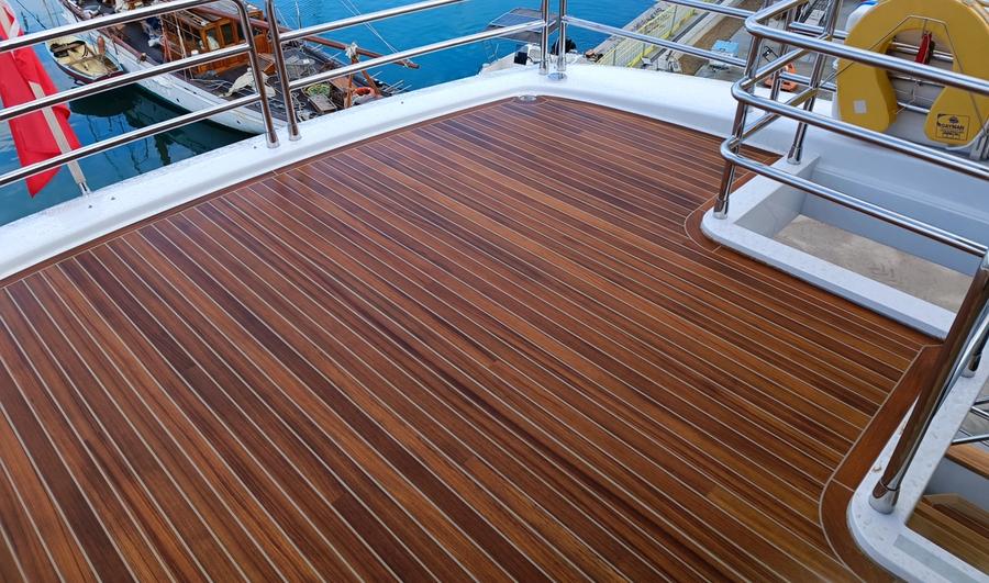SY58 Teknesi Teak Zeminler