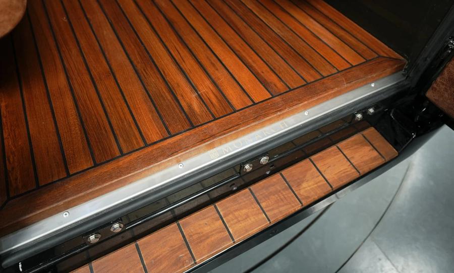 Monarch Teak Zeminler