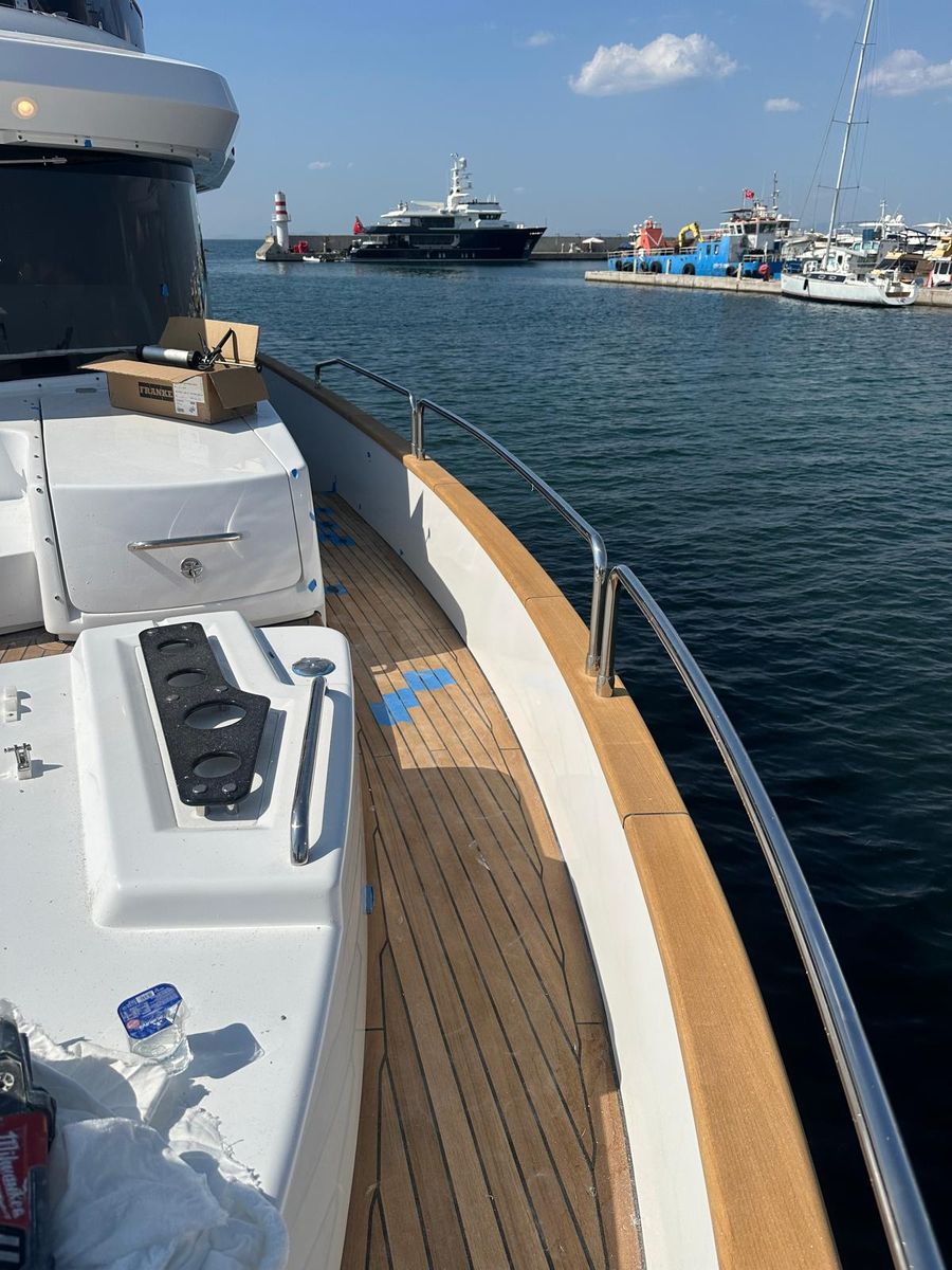 SY58 Teknesi Teak Zeminler