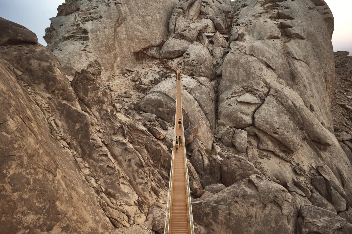 DESERTROCK_BRIDGE_FAMILY