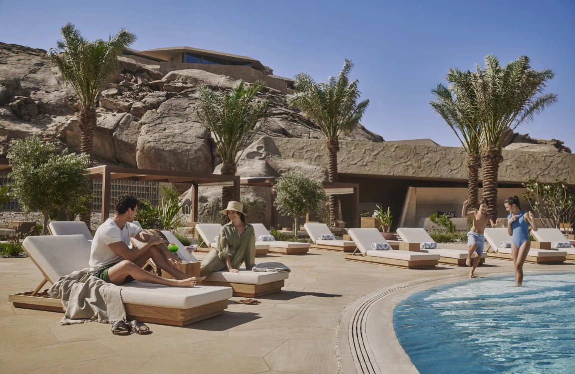 DESERTROCK_MAINPOOL_2024