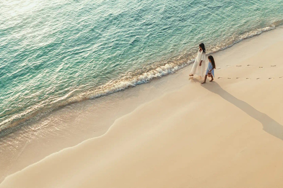 A001C0139_241004_65KC_MASTER_V3_Medium